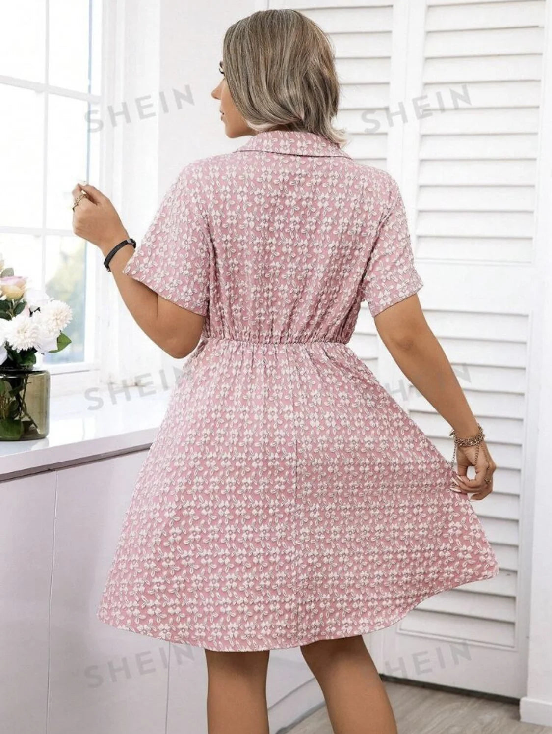 Woven Polyester in Stock Fukro Textured Raised Jacquard Fabric Whosale for Making Women Cheongsam Floral Jacquard Dress Clothes