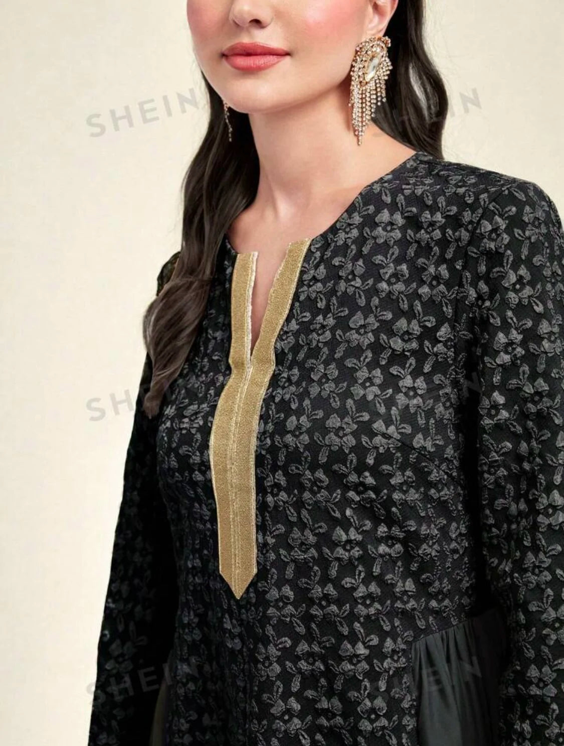 Niche 3D Jacquard Fabrics With Textured Raised Patterns Detailed Embossed Designs for Making Women Cheongsam Dresses