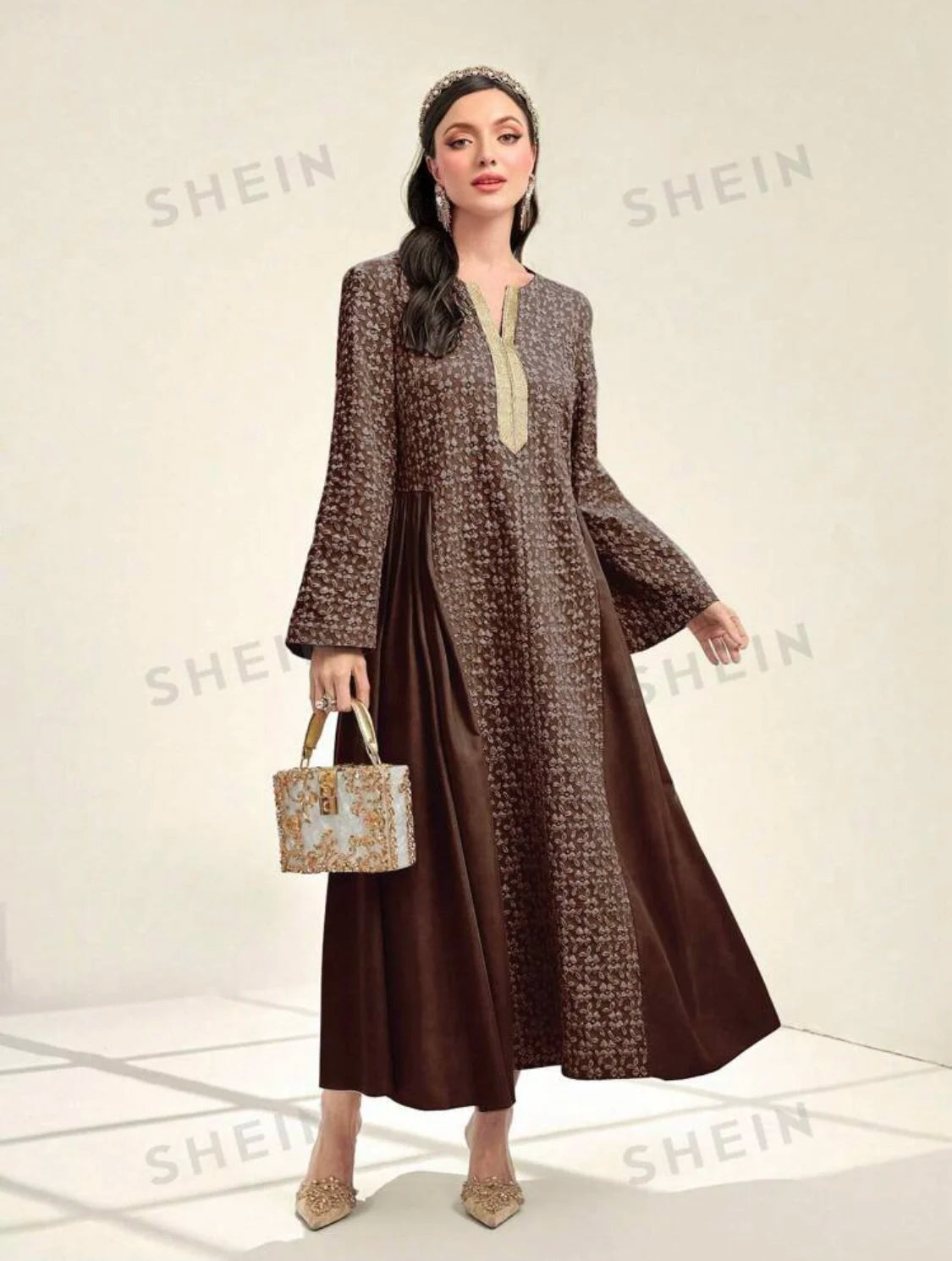 Niche 3D Floral Jacquard Fabrics With Textured Raised Patterns Detailed Embossed Designs for Making Women Cheongsam Dresses