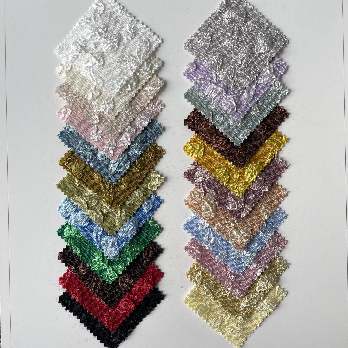 Niche 3D Jacquard Fabrics With Textured Raised Patterns Detailed Embossed Designs for Making Women Cheongsam Dresses