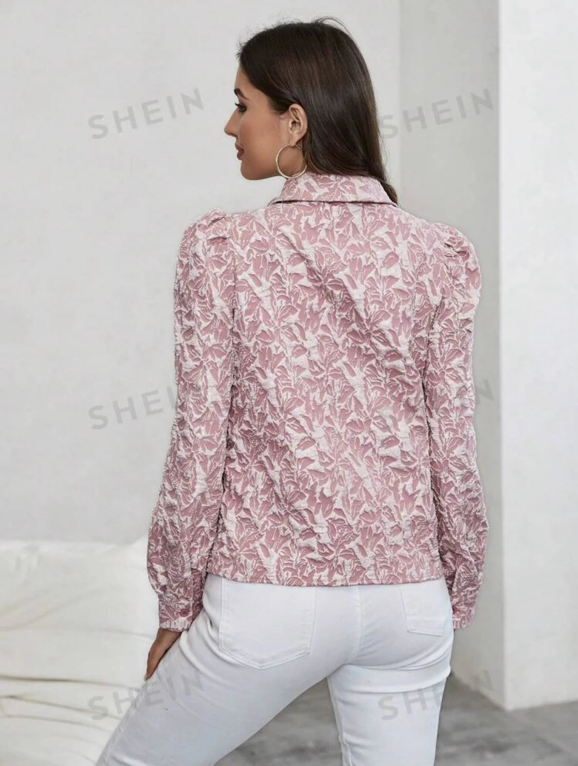 In Stock Jacquard Fabric Factory Wholesale Jacquard Textile 3D Texture Weaved Polyester Floral Jacquard for Making Women Jacket