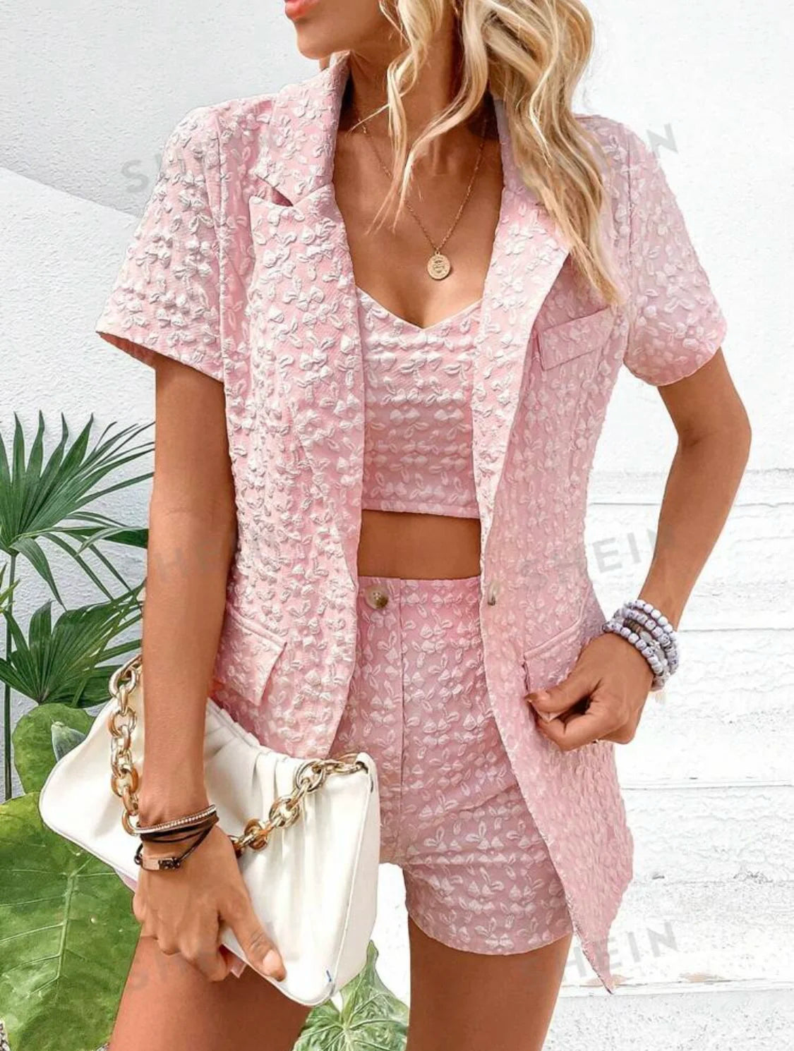 Woven Polyester Niche Jacquard Fabrics for Making Women Jacket Blazer Jumpsuit Coat Vest With 3D Textured Floral Pattern Designs