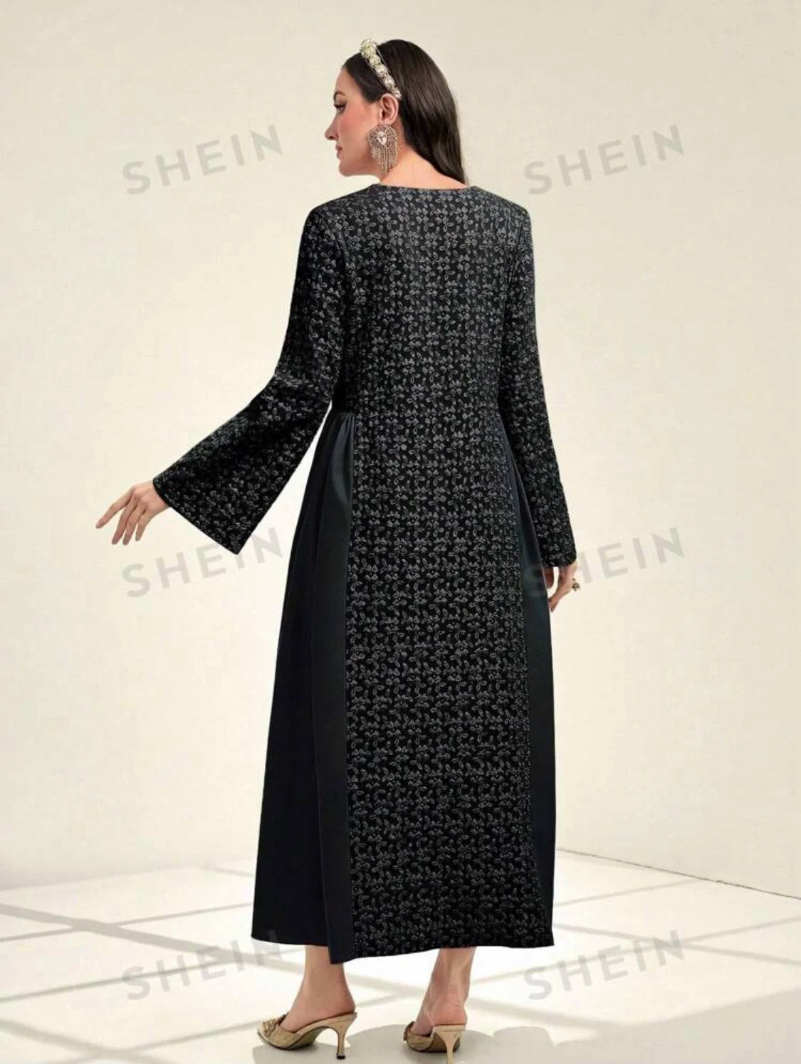 Niche 3D Jacquard Fabrics With Textured Raised Patterns Detailed Embossed Designs for Making Women Cheongsam Dresses